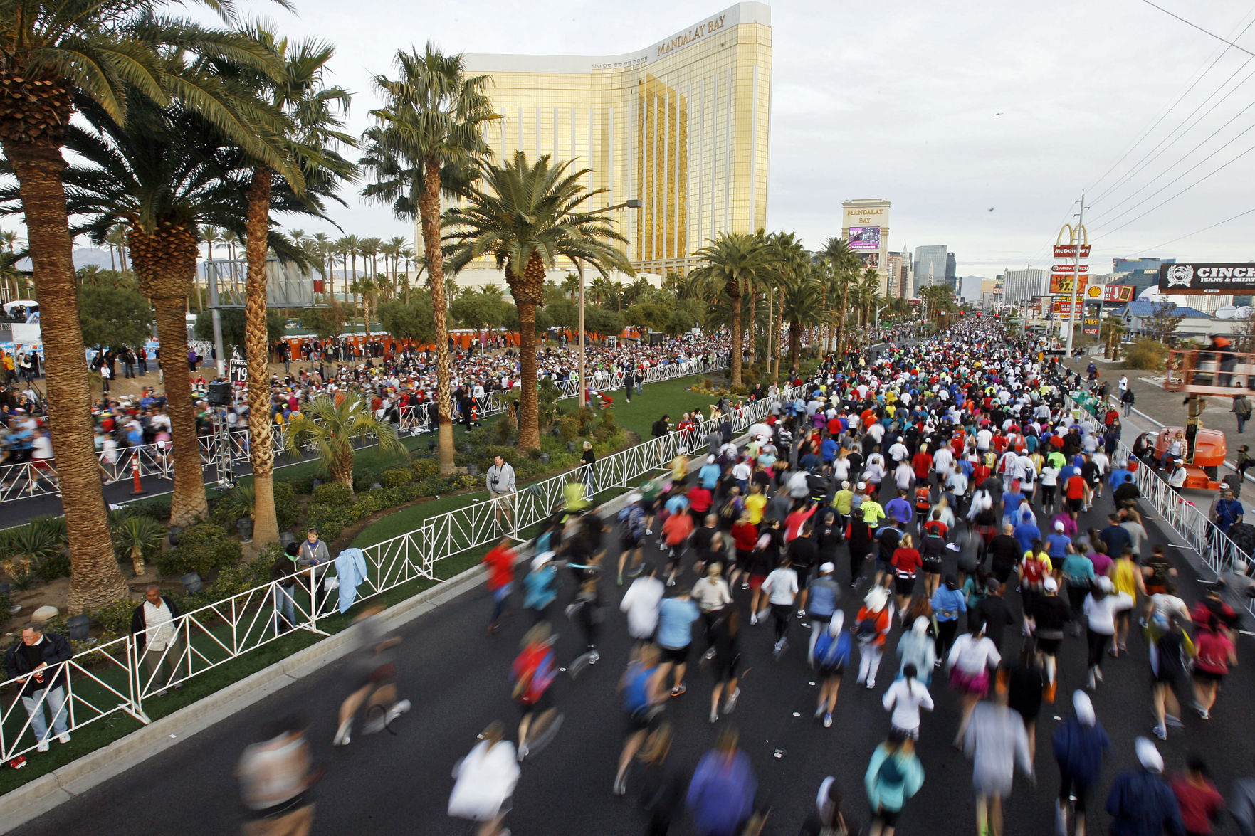 Las Vegas marathon moves start line away from shooting scene The