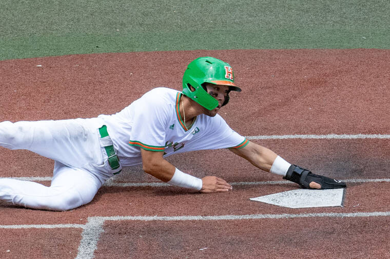 Battling ‘Bows rally to win in extra innings